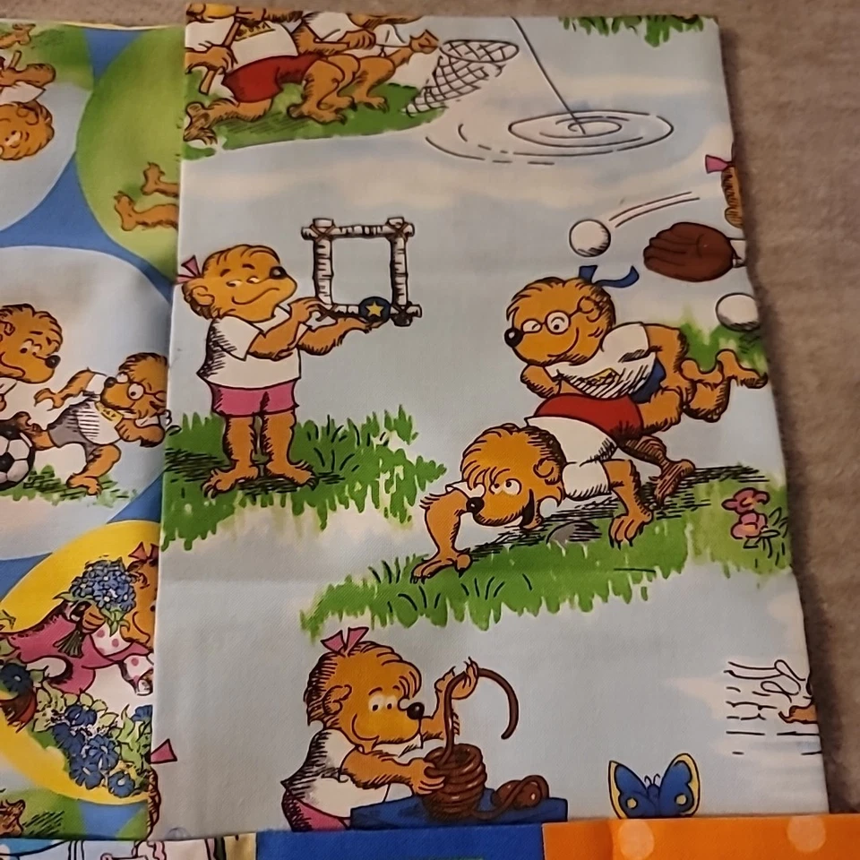 BERENSTAIN BEARS- Moda 2012 -Rare Bear Country School 4 Fat Quarters Bday VTG - Image 4 of 4