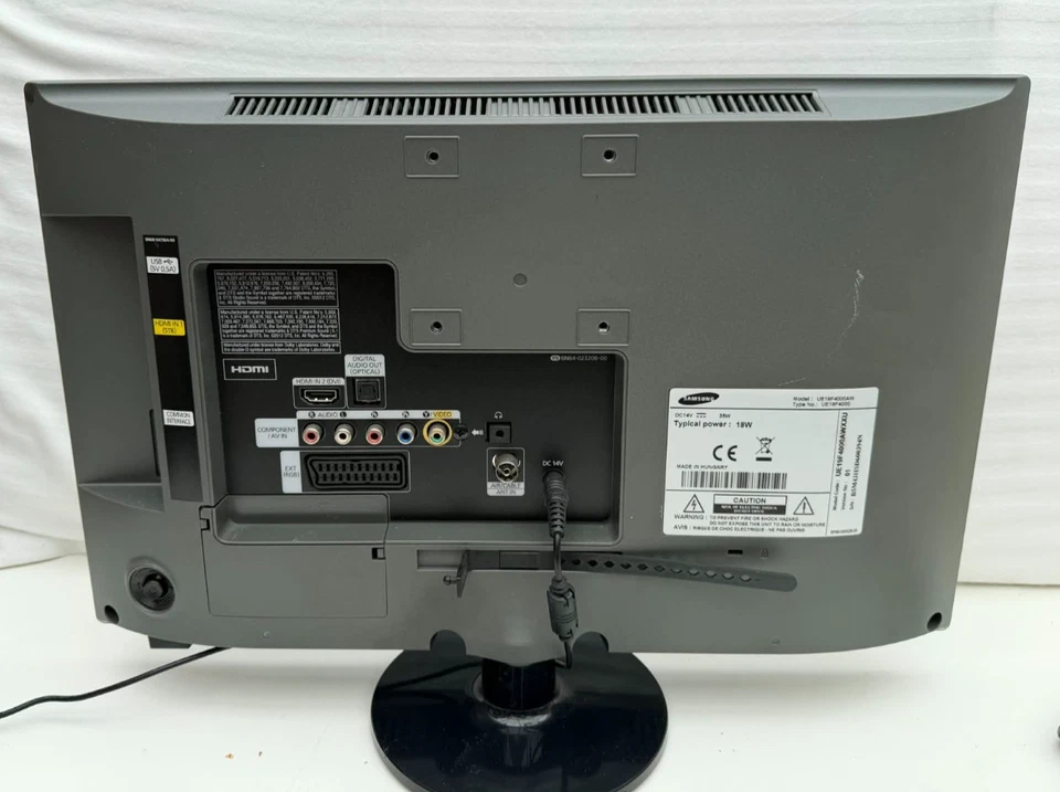 Samsung 19" Digital LED HD TV 14V UE19F4000AW For Caravans Trucks & Boats - Image 2 of 4