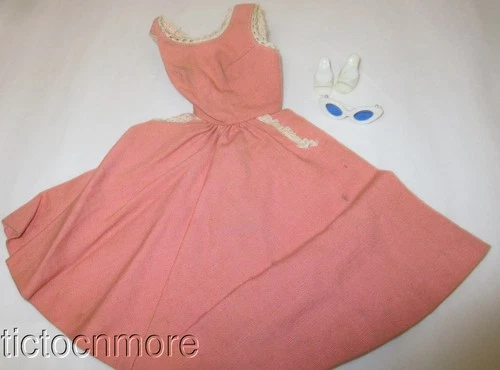 VINTAGE BARBIE DOLL FASHION CLOTHES #962 BARBIE-Q BBQ DRESS TM TAG WHITE HEELS
