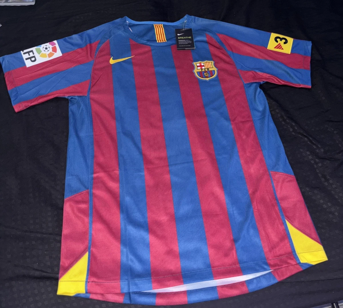 Nike Ronaldinho FC Barcelona International Club Soccer Fan Apparel
