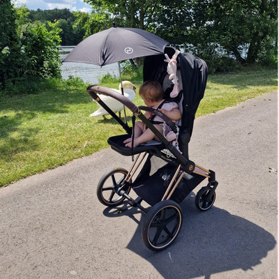 Cybex Kombikinderwagen & Sportwagen Einsitzer Schwarz/Gold mit Babywanne. 
