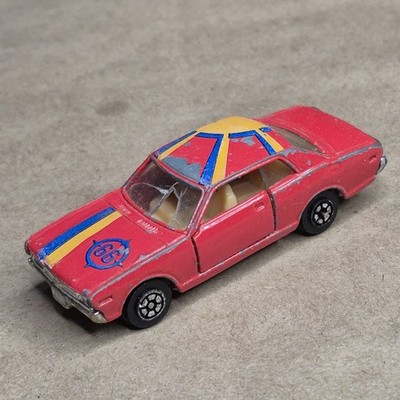 Vintage Yatming 1066 Datsun Gloria Hardtop 2000 GX Diecast Model Car 