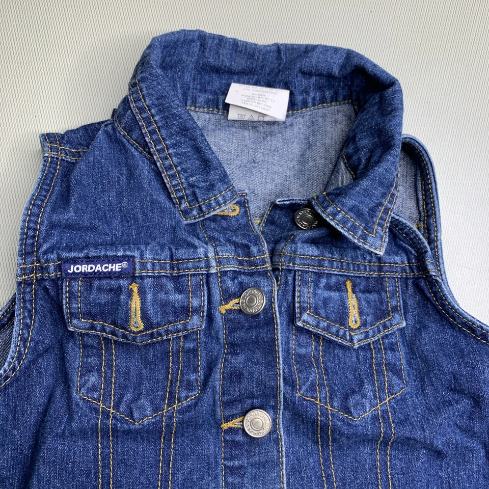 Chaleco Denim Floral Jordache Niñas Talla M (7/8) Bordado con Botones Dobladillos Deshilachados Crudos Foto 3 de 4