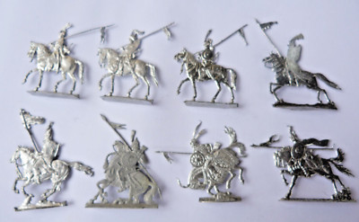 Plats d'étain - Zinnfiguren - plats d'étain : 8 cavaliers turcs