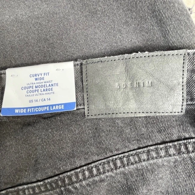 H&M &Denim Women’s 14 Curvy Fit Wide Leg Ultra High Waist Jeans NWT Black - Image 2 of 4