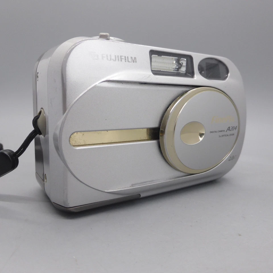 Fujifilm FinePix A204, photo 1 of 5