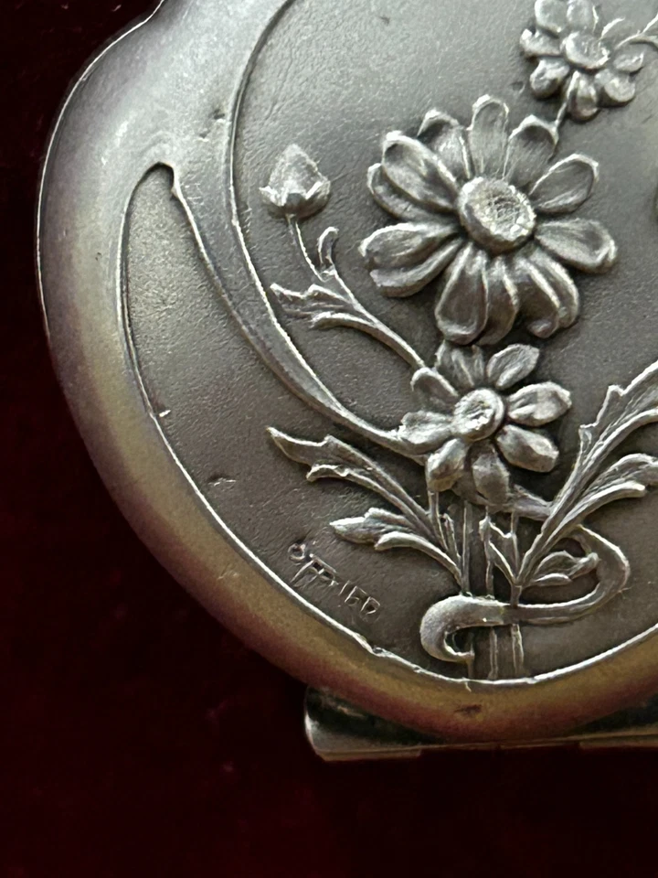 1900 - Art nouveau Ancienne boite pilulier châtelaine argent massif décor floral - Photo 4/4
