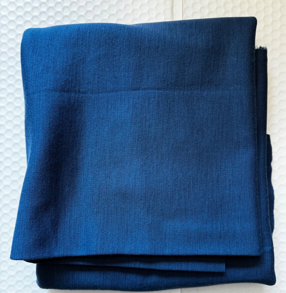 Tela de lana elástica azul acero de 1 yarda; 62" con; usada/sin usar Foto 2 de 2