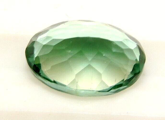 Tourmaline Dorée Naturelle 3.70 Carats – Taille Ovale Excellente, Pure à La Loupe – Provenance Mozambique