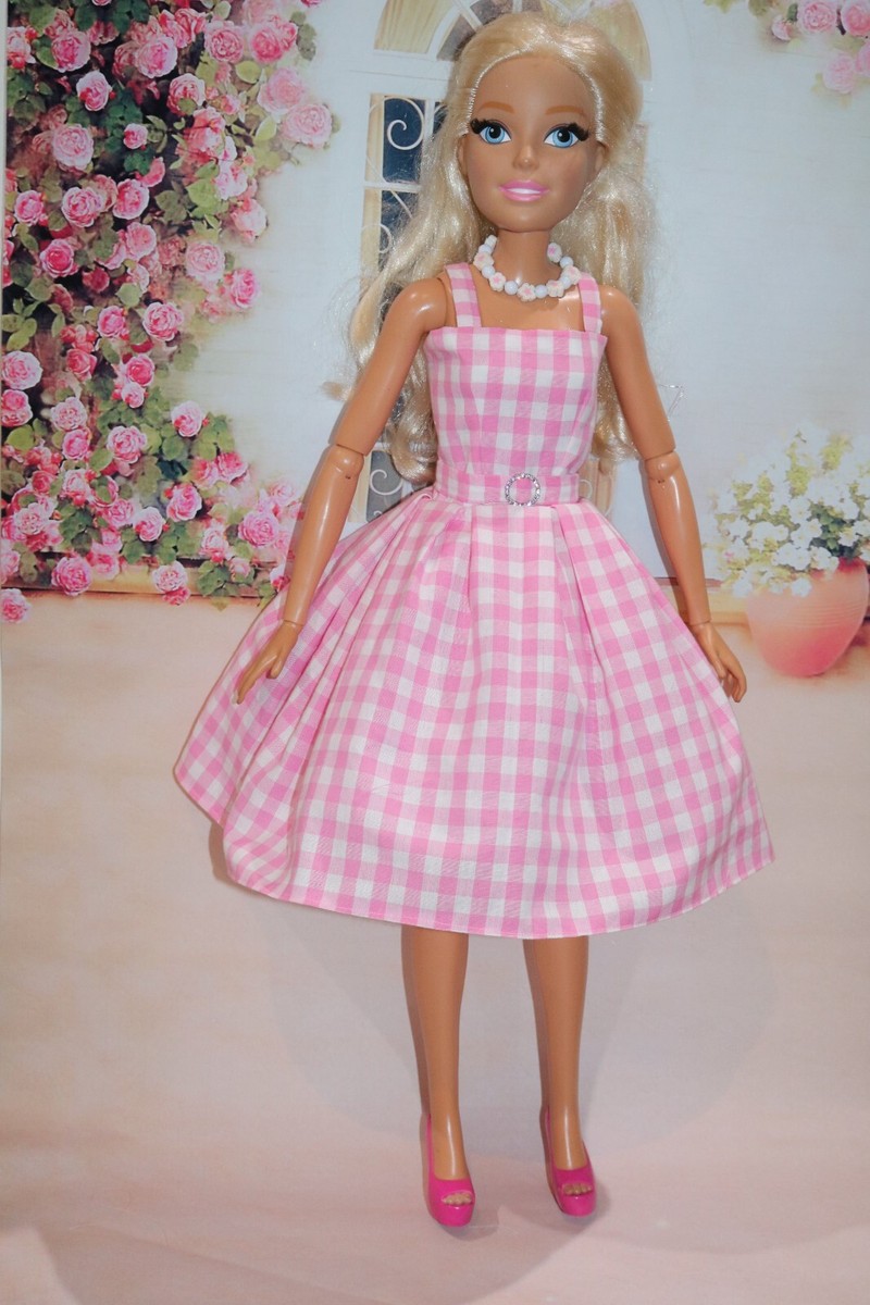 For Barbie 28 inches dress. No Doll. Preorder. 20 Days Before Shipping