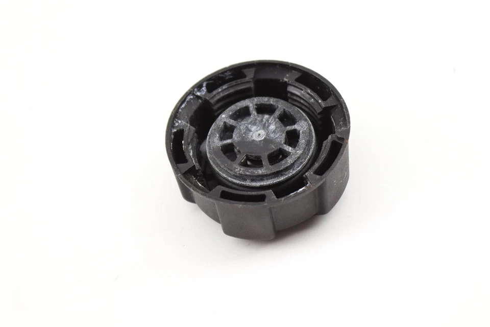 2006-2007 宝马 525XI - 冷却液水库/瓶/罐盖 7639021 — 第 2/3 张图片