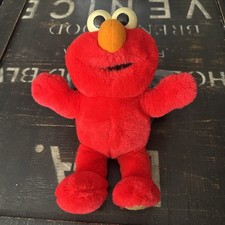 Fisher Price 2000 Sesame Street Tickle Me Elmo Surprise Plush Tested Works VTG