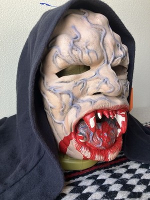 Vintage Be Something Studios 1993 Blood Sucker Mask With Hood USA New With Tag