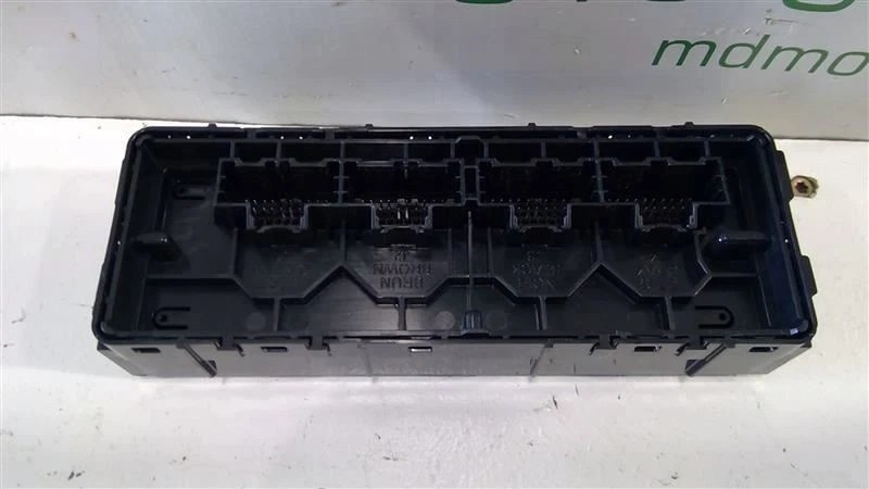 2018-2021 CHEVROLET EQUINOX TEMPERATURE CONTROL MODULE OEM 84305957 - Image 2 of 4