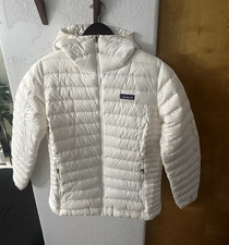 Patagonia Down Sweater Hoody Down Puffer Jack...