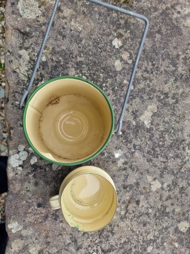 Vintage Enamel Cream Can, Green Rim, Wire Handle, Farmhouse Dairy, Mid Century (photo 4)