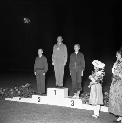 Athletics ECH 1954 Berne ' m finals Kovacs Zatopek Sando 1950s Old Photo 3