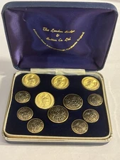 VTG 70s London Badge & Button Co. Ltd. mens buttons w orig. box Crest & Soldier