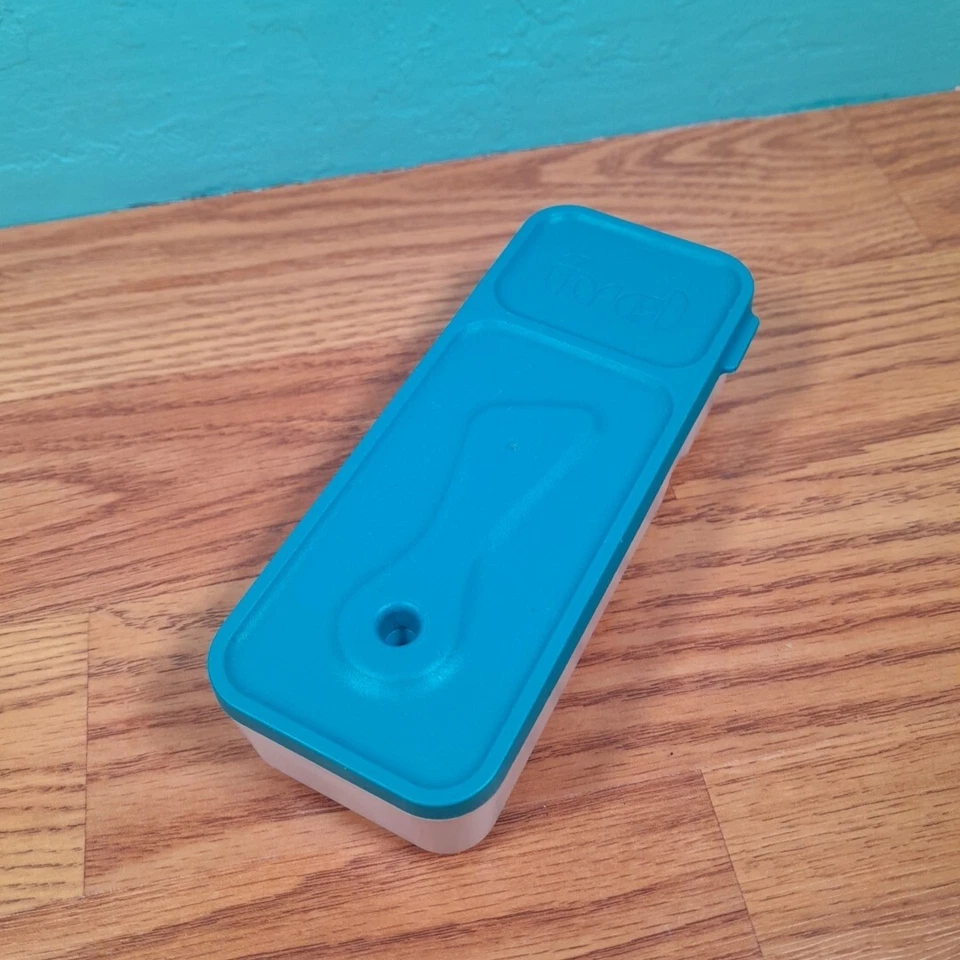 Contenedor de almacenamiento de alimentos Trudeau Fuel Snack'n Dip - azul verde azulado Foto 2 de 4