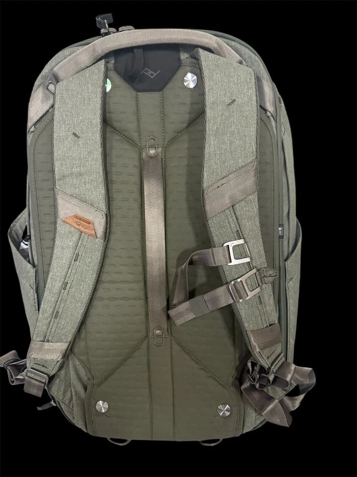Peak Design 45L Travel Backpack  Sage color New w tags multipurpose/laptop bag - Image 3 of 4