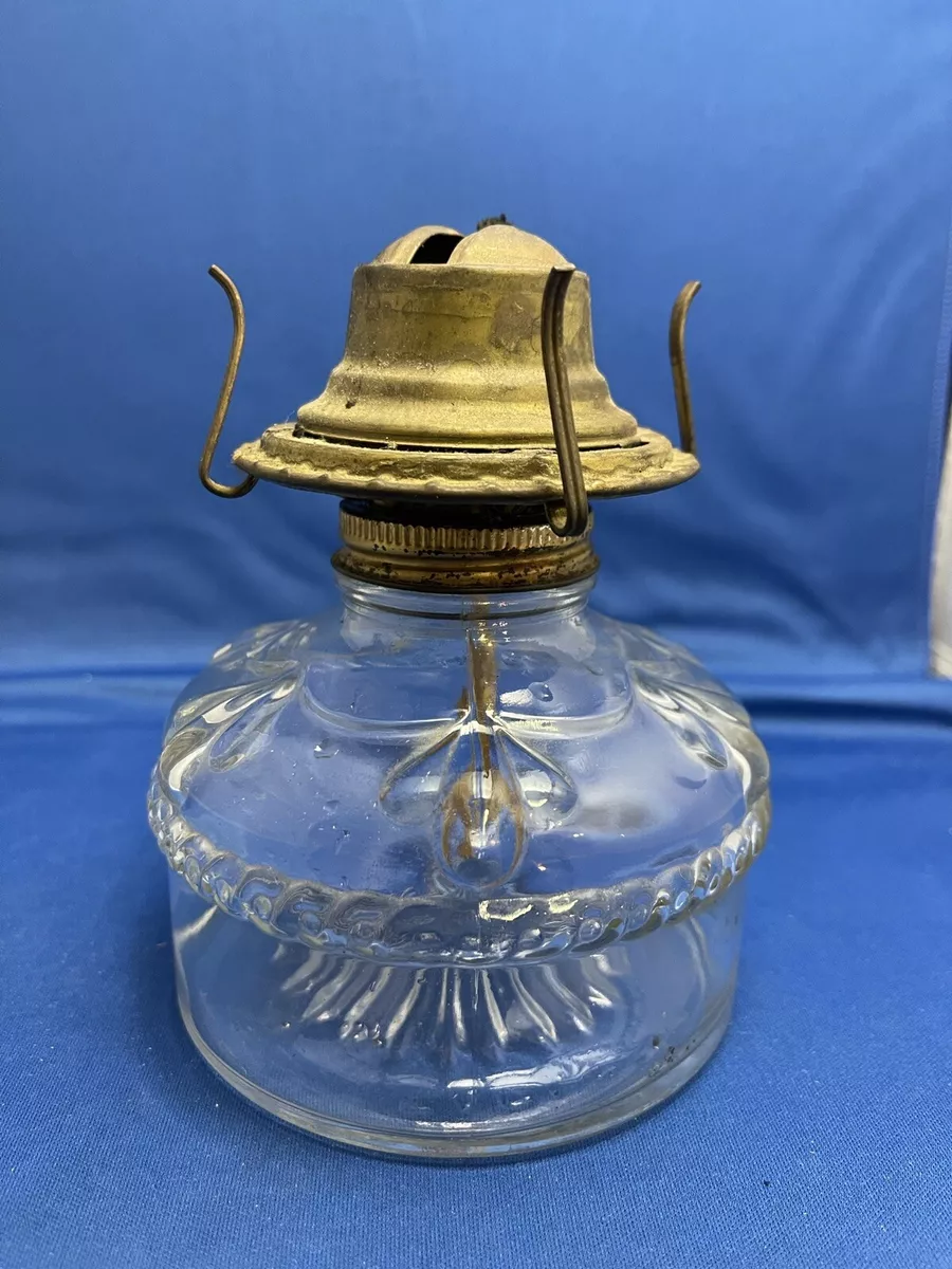 Eagle glass oil lamp deals
