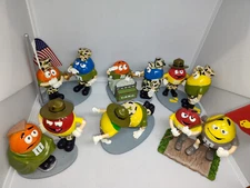 The M&M Full Color Salute to the U.S.M.C. Collection (6 dioramas)