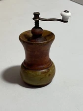 Vintage Primitive 4” Painted Wood Hand Crank Pepper Spice Grinder Mill