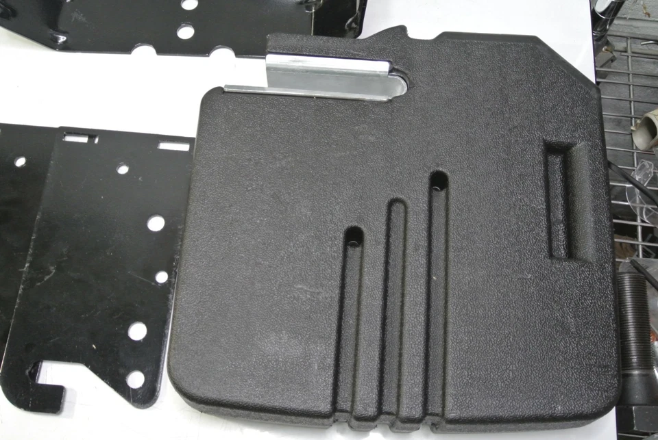 MTD 490-900-M060 Rear Mounted 42lb Suitcase Weight Murray Troy-Bilt XP Pony - Image 4 of 4