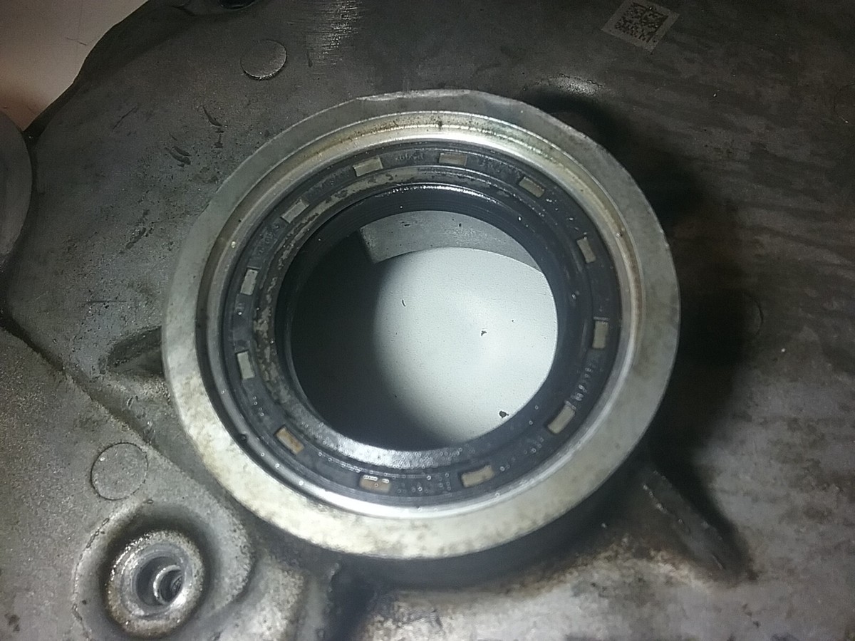 2016-2019 Chevy Camaro Engine Timing Cover 002127157 2.0L 4 