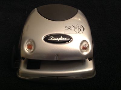 Swingline EasyView Pro 2-hole punch. 2-20 sheets 050505740550