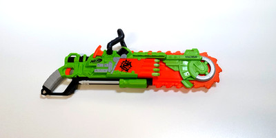 Hasbro Nerf Zombie Brainsaw extrem seltener Blaster im sehr guten Zustand