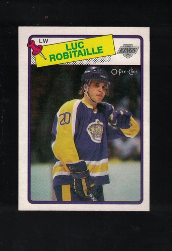 Luc Robitaille #124 1988 O-Pee-Chee card