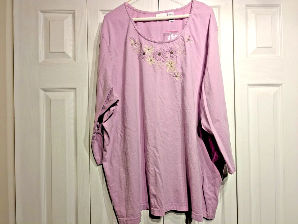 Nuevo sin etiquetas Pullover LBW Tejido Manga 3/4 Mujer Talla Grande: 4X Lila Bordado Floral Foto 3 de 4
