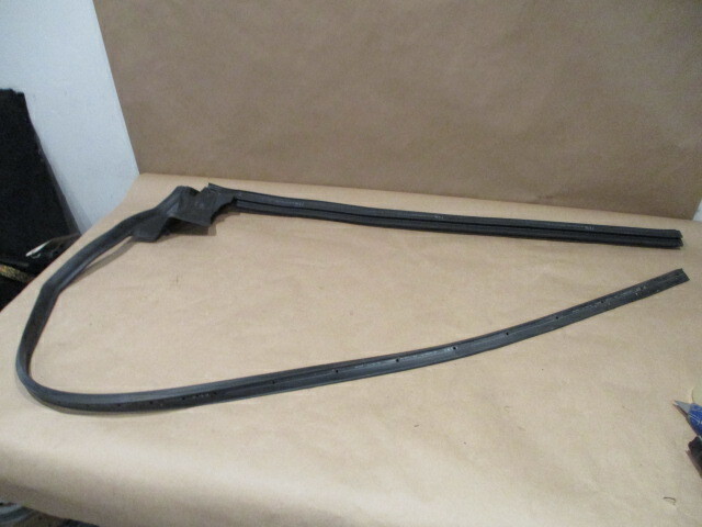 Ferrari 488 - LH Door Inner Perimeter Seal - P/N 86743000