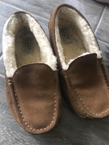 ugg unisex slippers