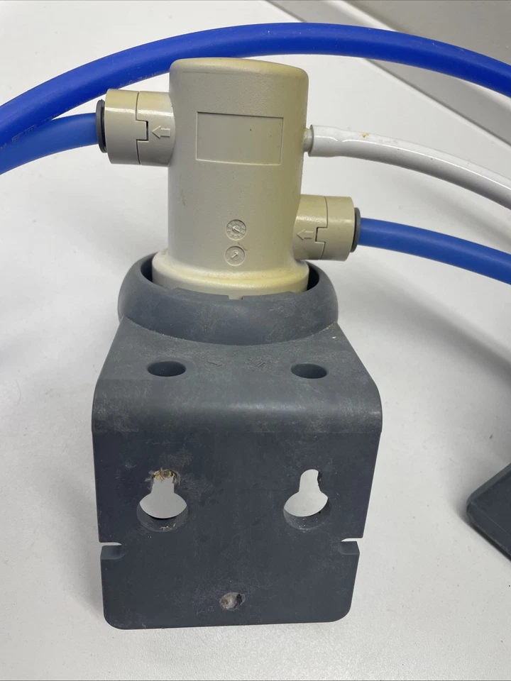 Filtrete Advanced, Professional Faucet Water System Used Parts Only A/5 - Image 3 of 4