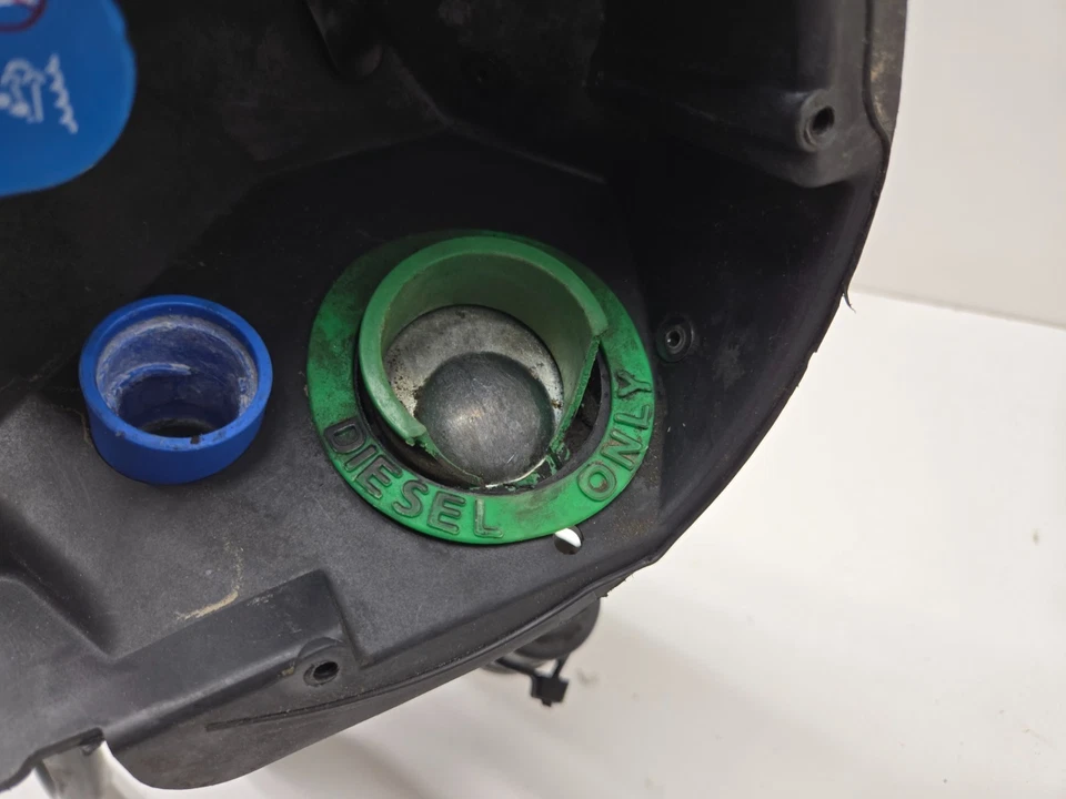 Ram 3500 2013-2018 6,7 cuello de llenado de combustible con plataforma doble larga def #33 Foto 4 de 4