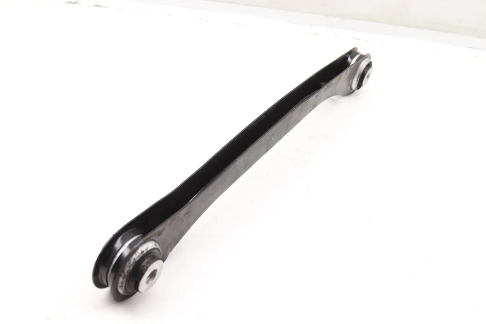 2017-2023 BMW 540I — задний правый нижний рычаг управления (задний) 6861126 - Изображение 2 из 4