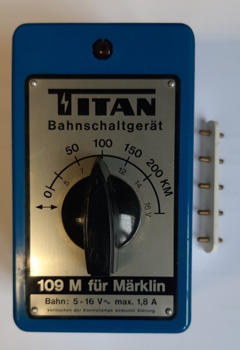 Titan Bahnschaltgerät 109 M in OVP, für analoge Modellbahnanlagen