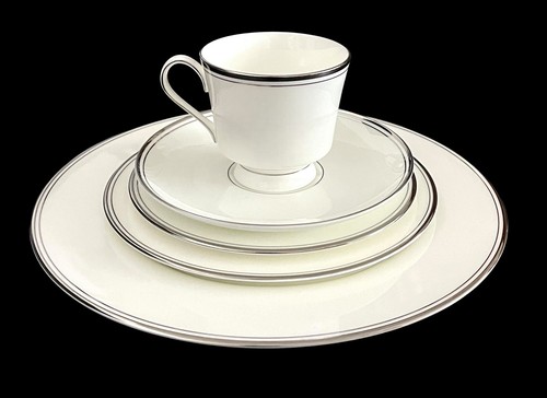 Ambientazione vintage Mikasa Narumi Briarcliffe Bone China 5 pezzi nuovissima - Foto 2 di 14