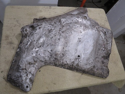 VW Golf 2 II  1.3 54 PS NZ Hitzeschutzblech Auspuff Mitteltopf