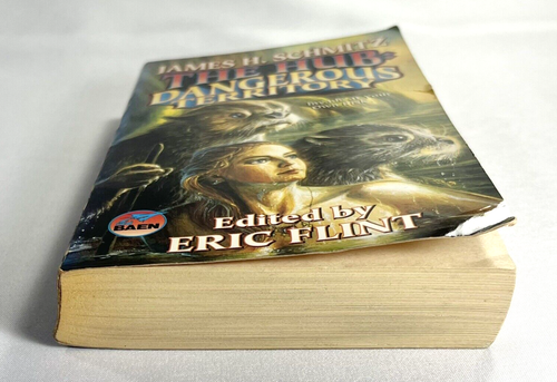 The Hub: Dangerous Territory by James H Schmitz Vintage 2001 - Picture 5 of 8