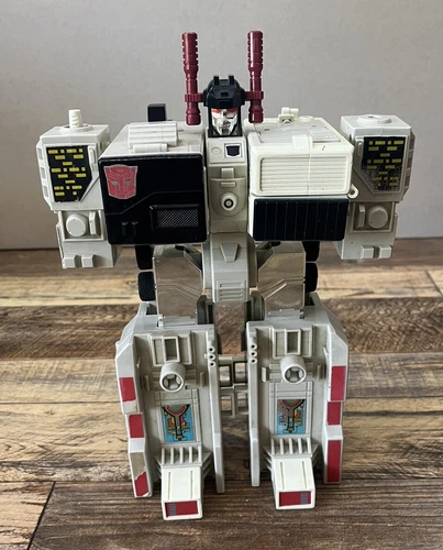 Metroplex Vintage 1985 G1 Transformers Hasbro Action Figure Only READ