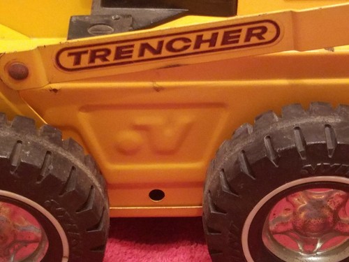 Vintage NYLINT CORP ROCKFORD ILL gelber Trencher GEPRESSTES STAHL SPIELZEUG 1960er USA - Bild 2 von 12