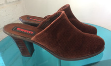 VINTAGE 1970S 80S PIRELLI VELOUR HEELED MULE SLIPPERS SIZE 5