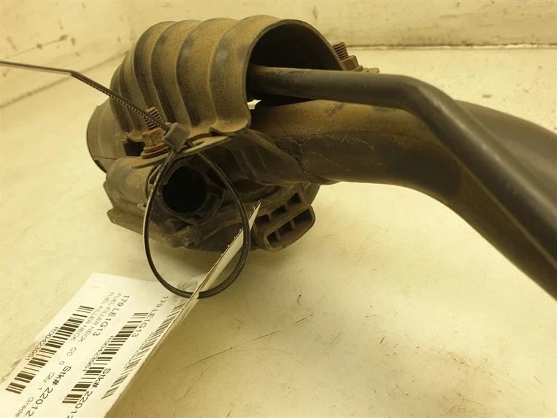 Lexus Es300H 2013 2,5 L 2x2 con cuello de llenado de combustible Foto 4 de 4