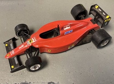 Vintage Burago Ferrari 641/2 #1 Diecast 1:24 F1 Car Red 1999