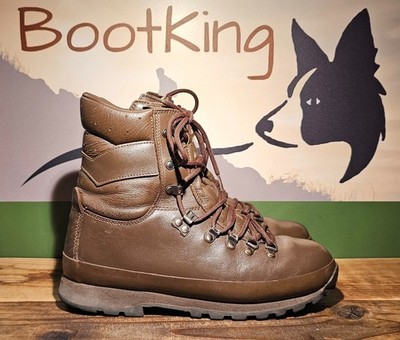 Altberg Defender lightweight Hiking, Fishing Walking, any activity Boots UK 8 M