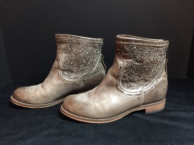 corral boots buckle