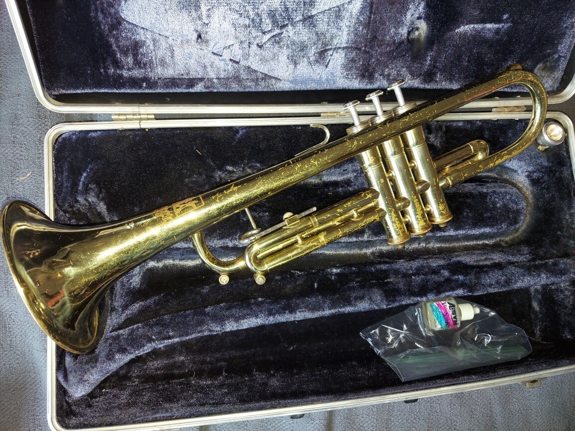 Conn Director 18B Standard Trumpet with case/MP. USA. Good